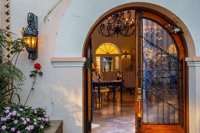 Experience the Santa Monica Lifestyle at The Sovereign.