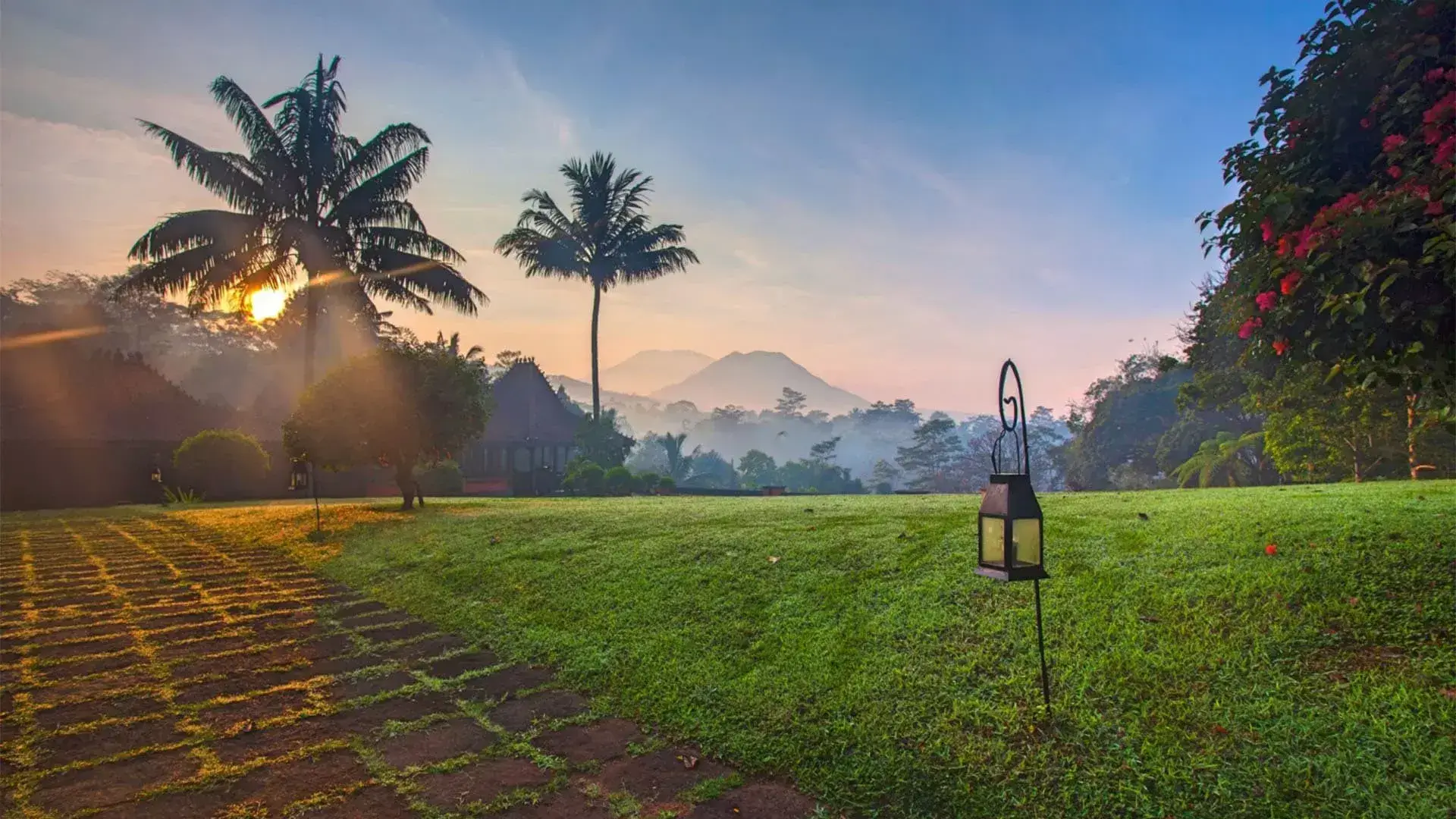 5 Resort Mewah di Jogja dengan View Merapi