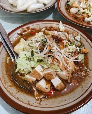 Kupat Tahu Pak Pangat — Legendaris Sejak 1985